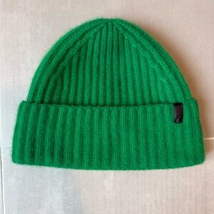 Vince pure cashmere winter hat - solid green